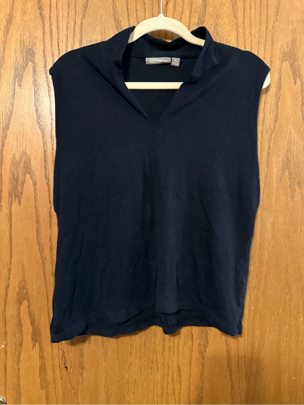 croft & barrow Navy Sleeveless V-Neck Tank Top